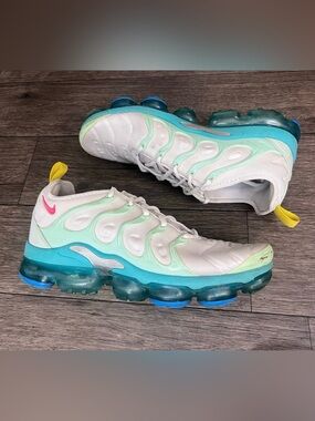 Nike Air VaporMax Plus Men’s sneakers